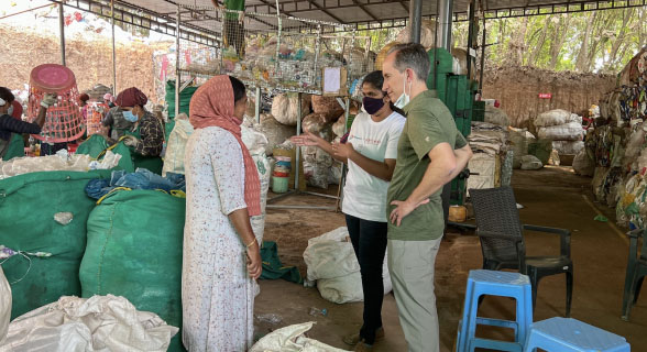 Participants in rePurpose Global's Plastic Reality Project traveled around India to gain knowledge on material recovery, waste collection and management
