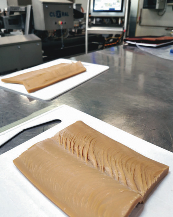 The combination of the formulation, extrusion system, die plate and drying obtain an optimal texturization of the product, which will then typically become a component of a final pet food formula.
