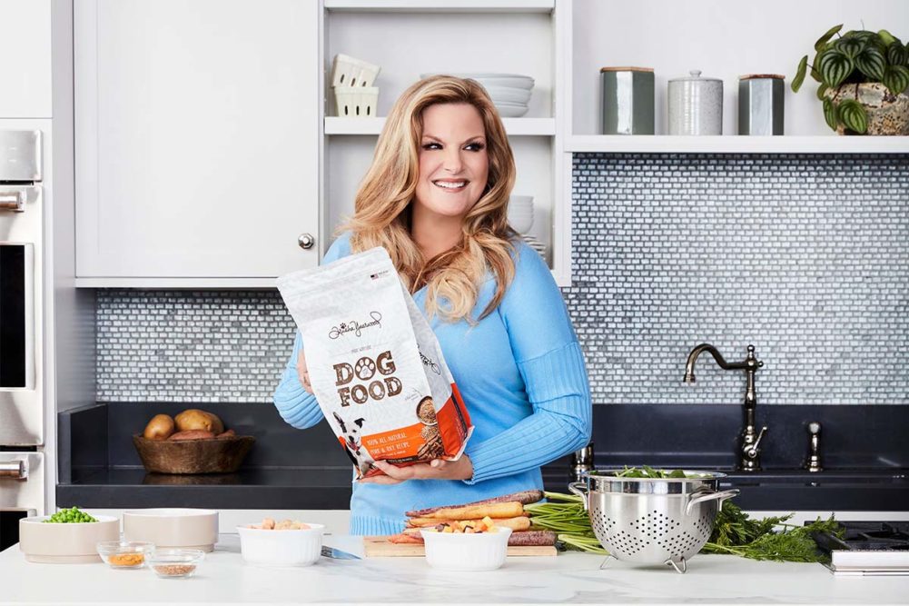 Trisha Yearwood adds dog diets to Pet Collection