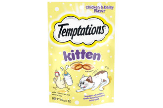 TEMPTATIONS new Kitten treats in Chicken and Dairy