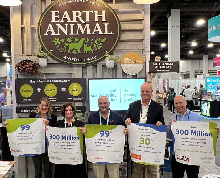 Pet food companies sign Pet Sustainability Coalition's Packaging Pledge at SuperZoo 2022.