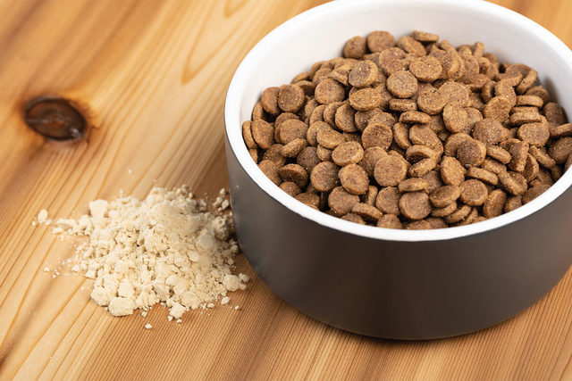 Binders can be used to help create stability and texture in wet and dry pet foods and treats