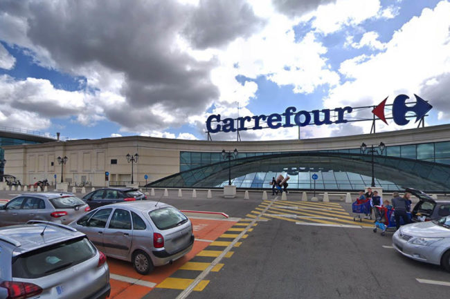 Mars partners with Carrefour to pilot refillable pet food and treat dispensers in France