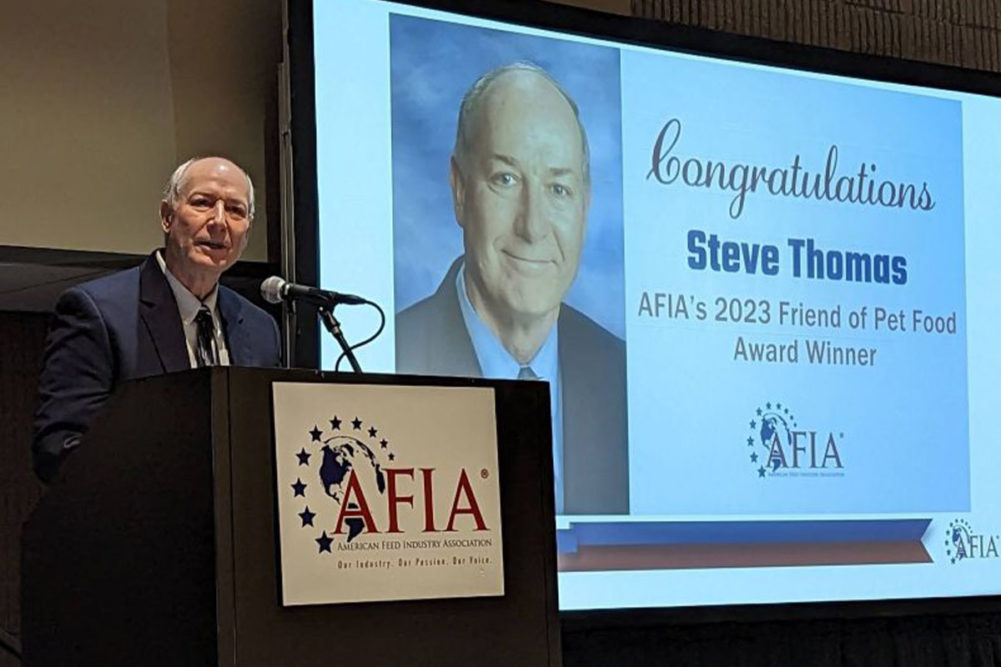 Steve Thomas, former vice president of Darling Ingredients, receiving the 2023 Friend of Pet Food Award