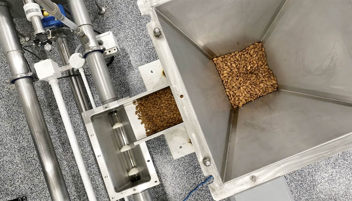 With easily accessible, advanced product testing facilities, pet food processors can view and verify in real-time that their investment in new conveying equipment will meet their requirements.