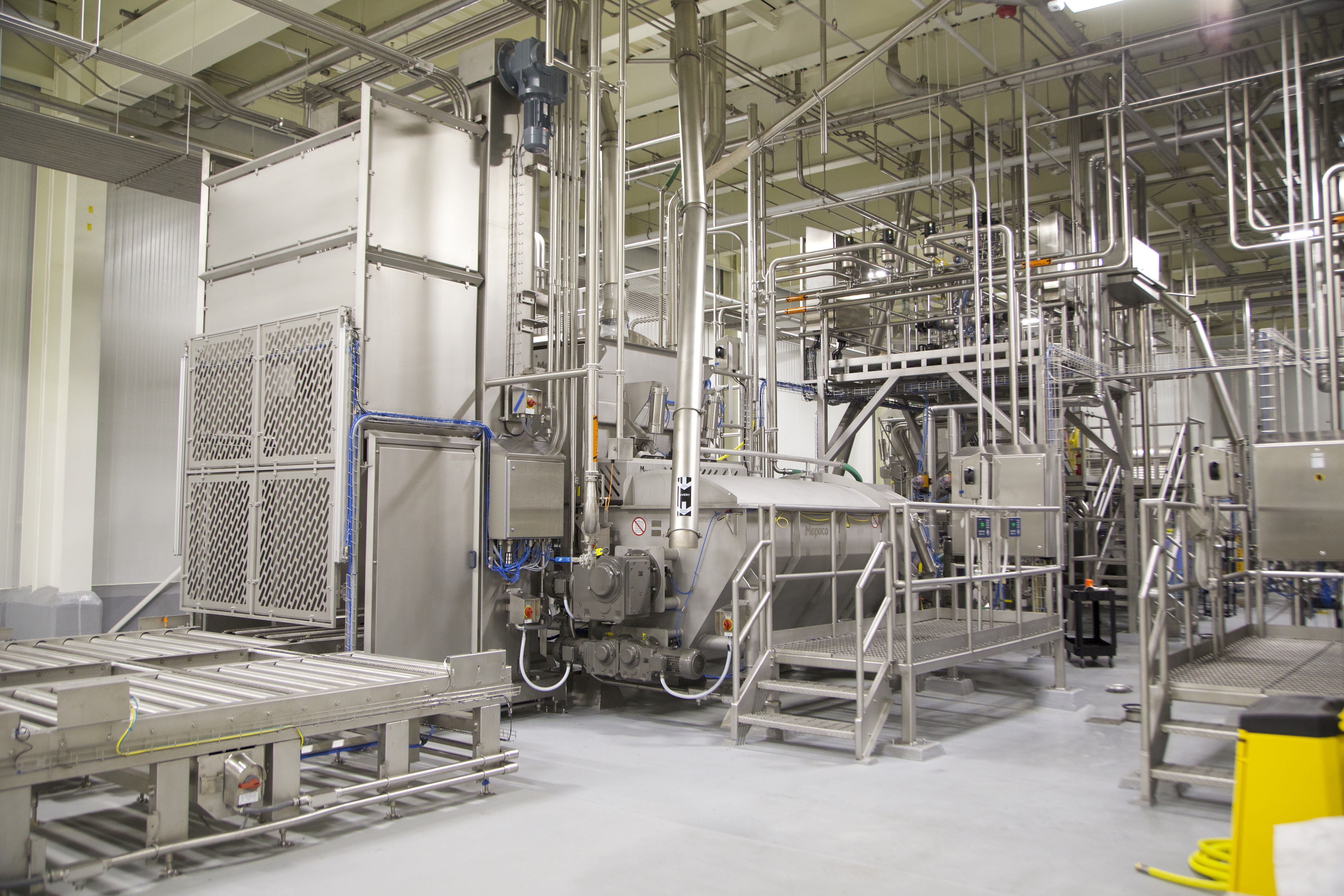 Hill's Pet Nutrition's new facility spans 365,000 square feet and features several automated advancements