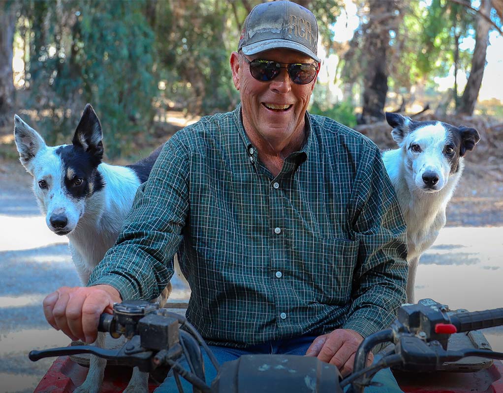 FRC Grower Herb Holzapfel and his dogs