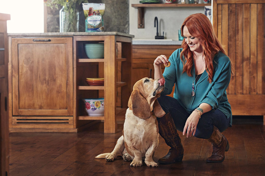 The Pioneer Woman™, Ree Drummond, with her dog