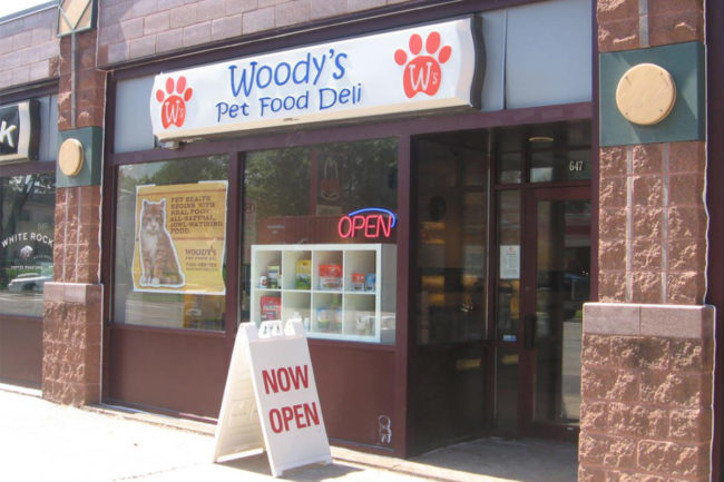 Woody's Pet Food Deli storefront, Minnesota